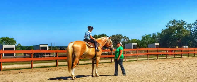 Amber Paulson - Riding Lesson at Dakota Stables